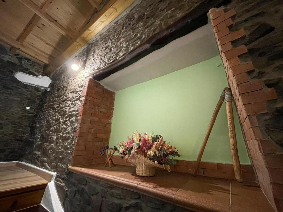 Casa Osu Pardo Vut Villa Caboalles de Abajo Eksteriør bilde